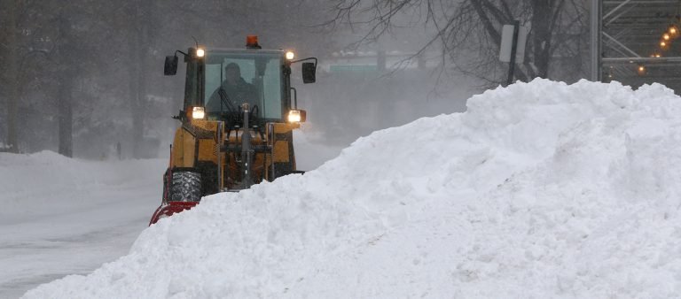 Snow-Pile-with-Loader